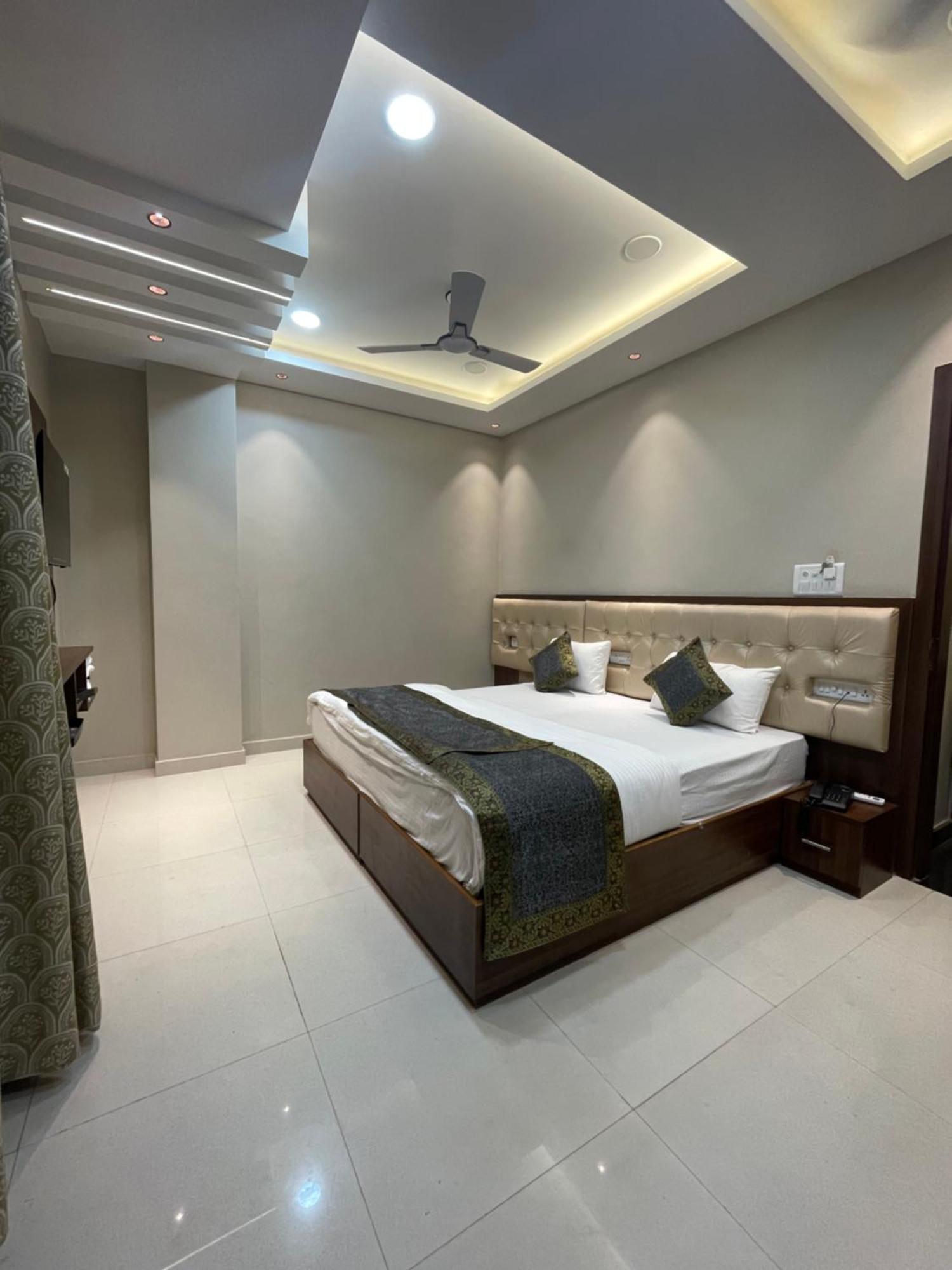 Vishwanath Inn Βαρανάσι Εξωτερικό φωτογραφία